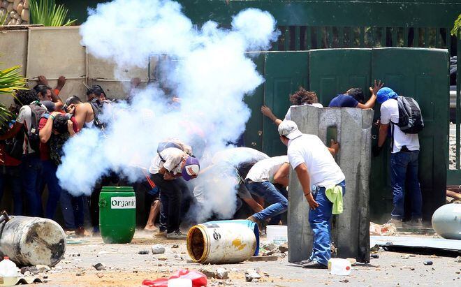 FOTOS. Al menos 4 muertos en protesta por reformas a Seguro Social en Nicaragua 