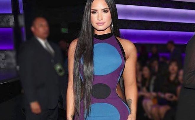 Demi Lovato cancela el resto de su gira para rehabilitarse