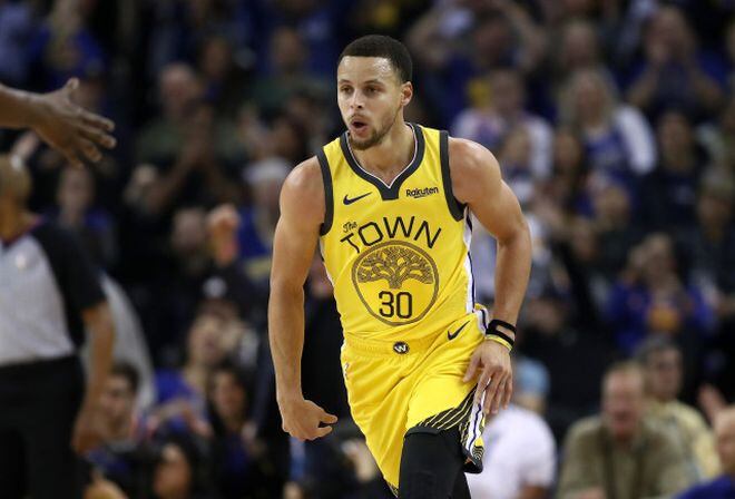 Curry adelanta a Terry y se convierte en el tercer mejor triplista de la NBA