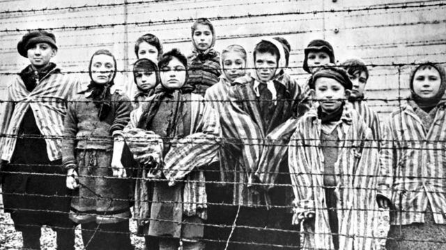 Nunca más. Recuerdan a las víctimas del Holocausto al acercarse el Día Internacional de la Memoria