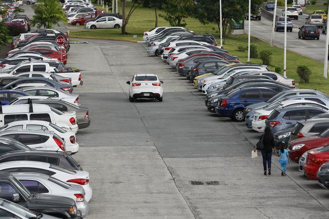 Corte Suprema hace polémico fallo a favor del cobro de los estacionamientos