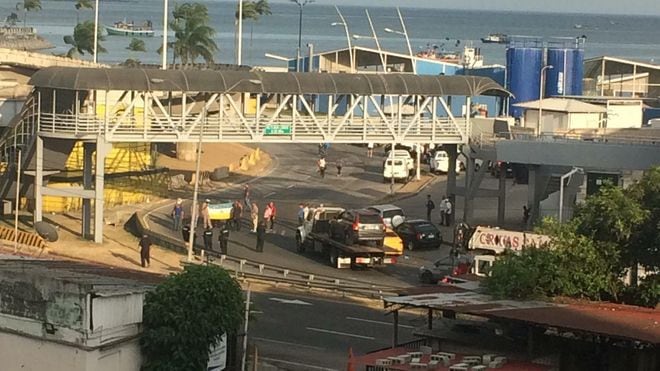 Grupo de jubilados trancan la ciudad. Provocaron tremendo revuelo.