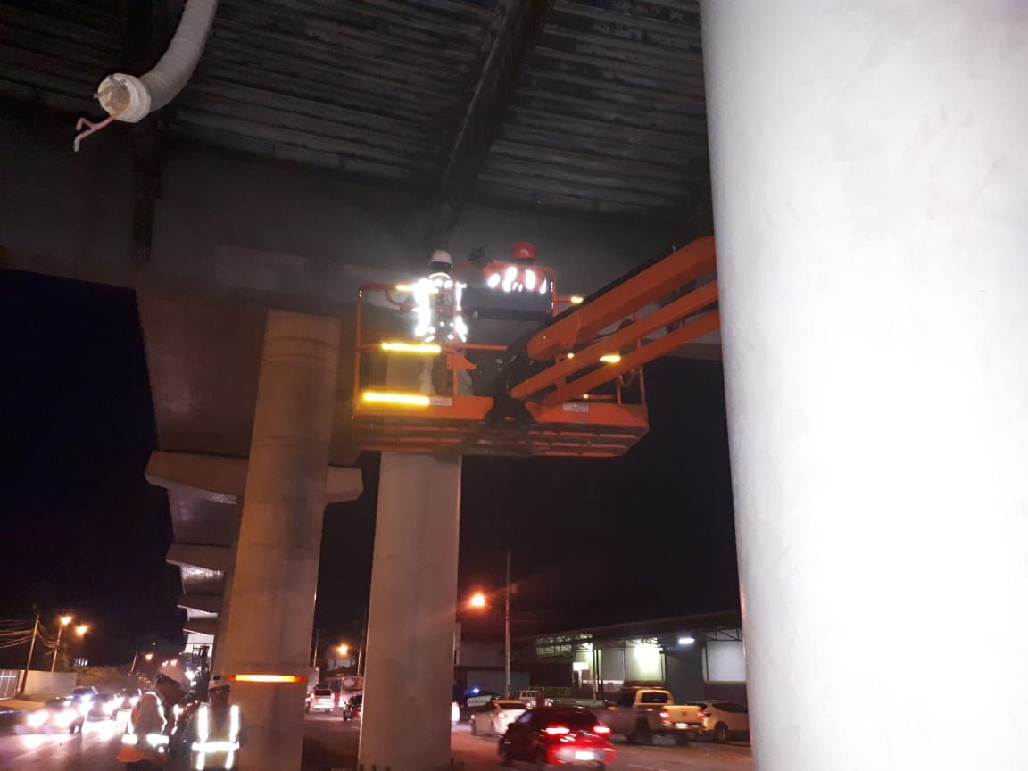 ¡Tremendo tanganazo! El MOP revisa daños estructurales de puente de San Antonio