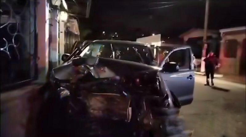 Un muerto y dos heridos tras aparatosa colisión en Brisas del Golf en San Miguelito