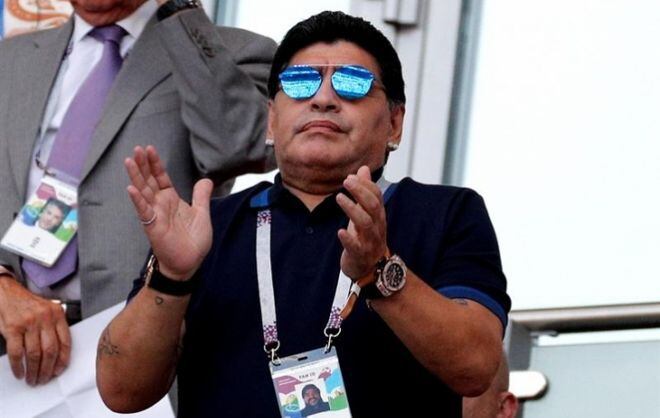 Camisetas de Pelé y Maradona, las mejor vendidas en una subasta