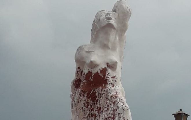 AUDIO | Vandalizan busto de Rufina Alfaro en La Villa de Los Santos