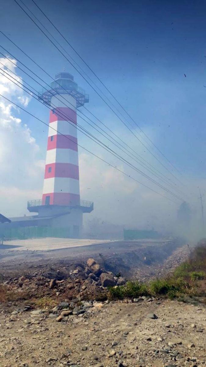 BOQUETE: Fuego pone en corredera a los bomberos