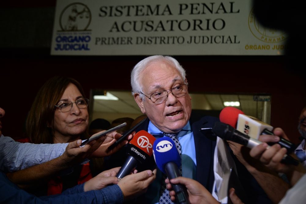 Este viernes deciden si mantienen o revocan casa por cárcel a Martinelli