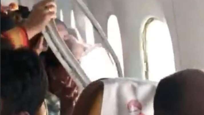 ¡Áyala vida! Avión de Air India pierde ventana en pleno vuelo por turbulencia