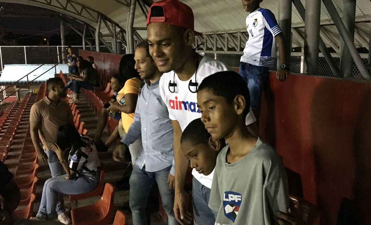 Ismael Díaz viaja a Colombia para terminar su recuperación