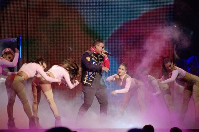 Daddy Yankee logra máxima certificación de reproducciones digitales de 'Dura'