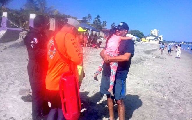 Niña de 6 años desaparece en Playa Farallón