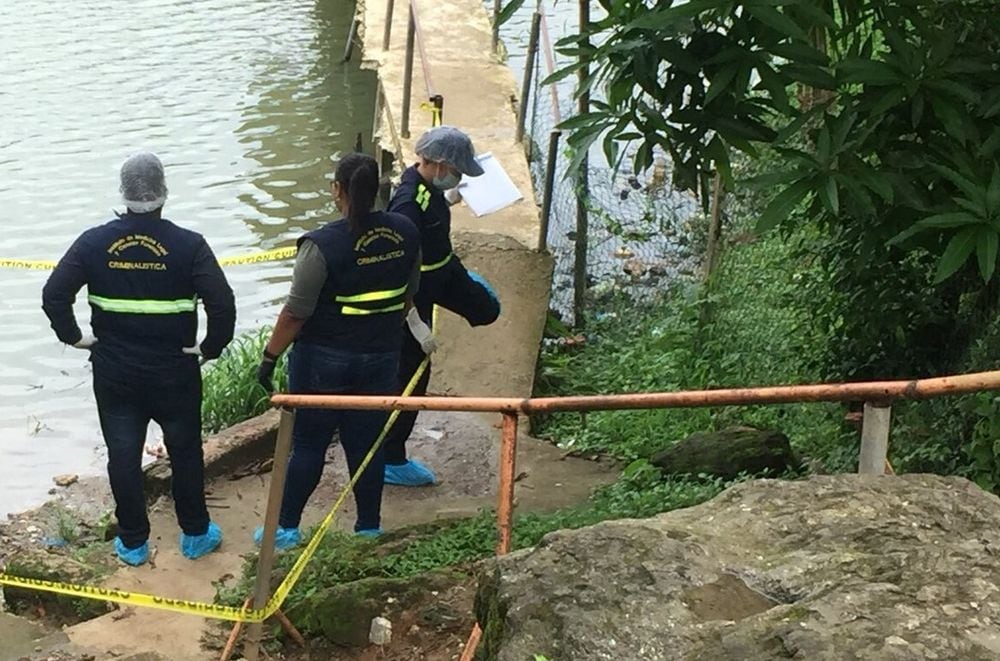 Asfixió a su bebé,  la metió en la maleta y la tiró en un muelle en Colón