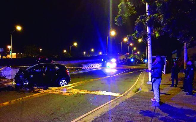 FATALIDADES. Cabo de la Policía chocó con puente vehicular en Colón y falleció 