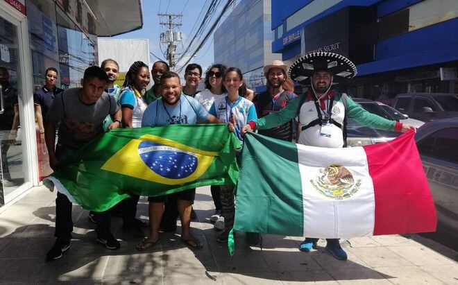 Más de 140 peregrinos de la JMJ hacen compras en la Zona Libre de Colón