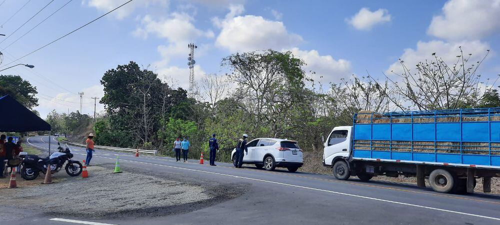 Capturan con droga a mujer capitalina en cerco sanitario en Pocrí, de Los Santos