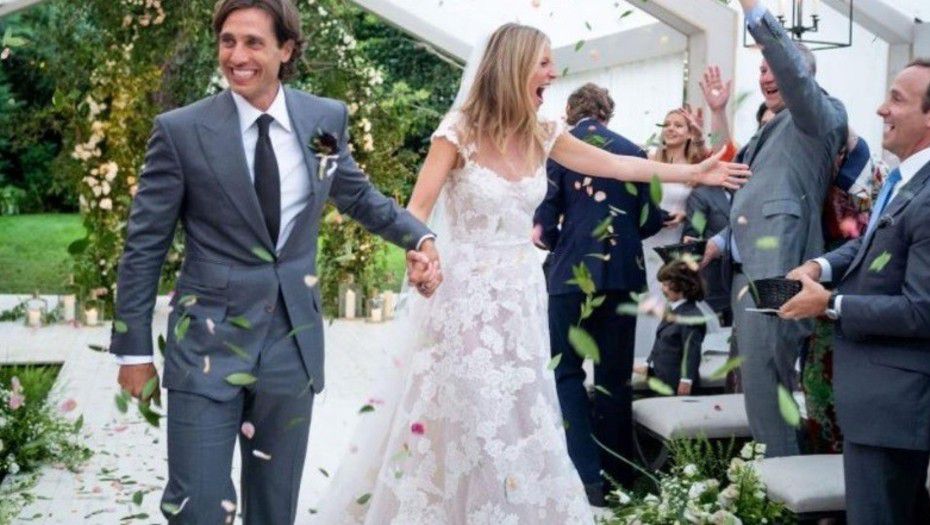 La actriz Gwyneth Paltrow se casó con el director de TV Brad Falchuk 