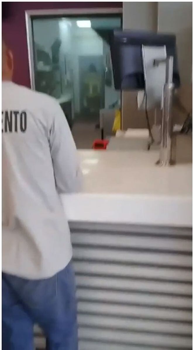 Explosión en restaurante en pleno 'mall' | Videos