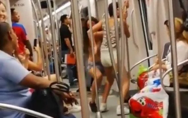 Chicas bailan y 'twerkean' dentro del Metro de Panamá