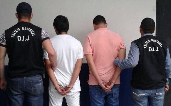 ¡Y SIGUEN! Capturan a dos venezolanos por presunto robo a mano armada