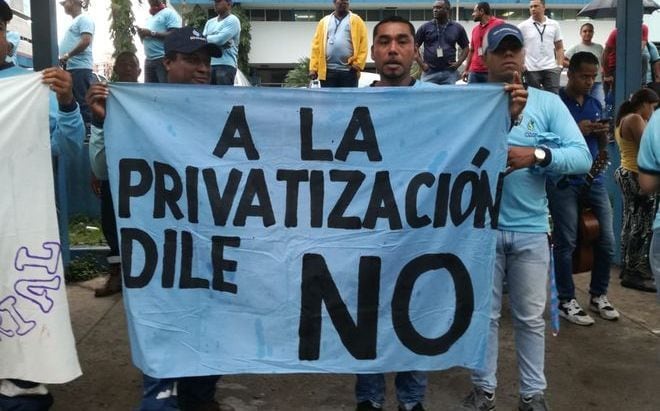 Trabajadores del IDAAN siguen la huelga por aumento salarial incumplido