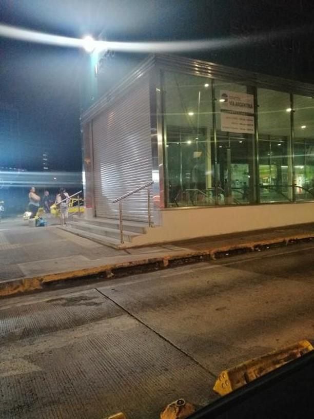 Panameños se quedan varados, ya que el Metro de Panamá se quedó sin energía