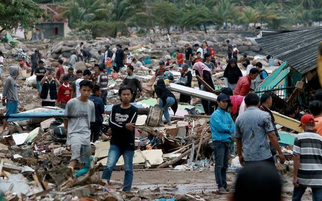 Sube a 437 los muertos y baja a 33.700 los afectados por tsunami en Indonesia