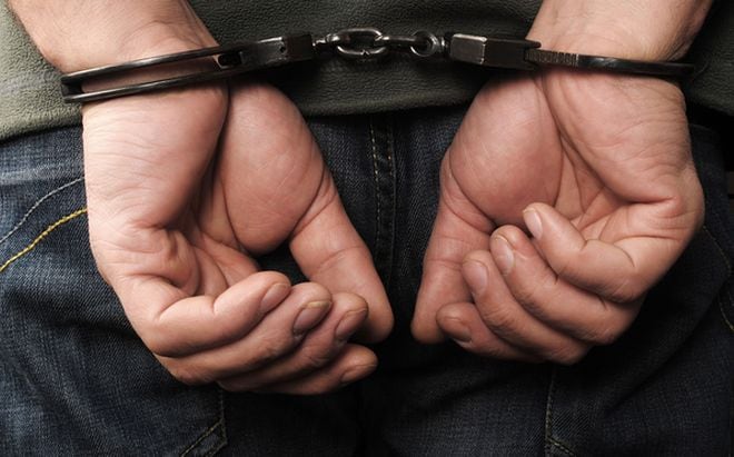 Joven de 19 años detenido por agredir físicamente a su madre en Coclé 