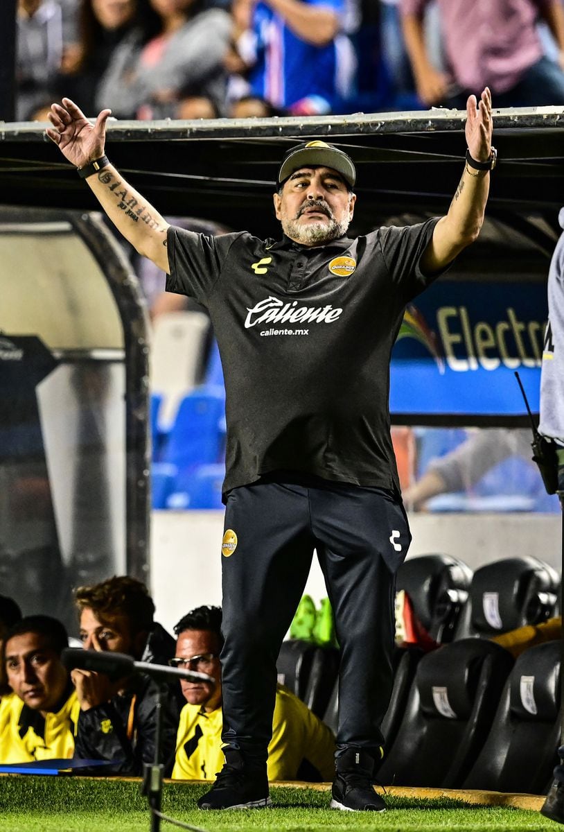 Maradona tendrá que ser operado dos veces