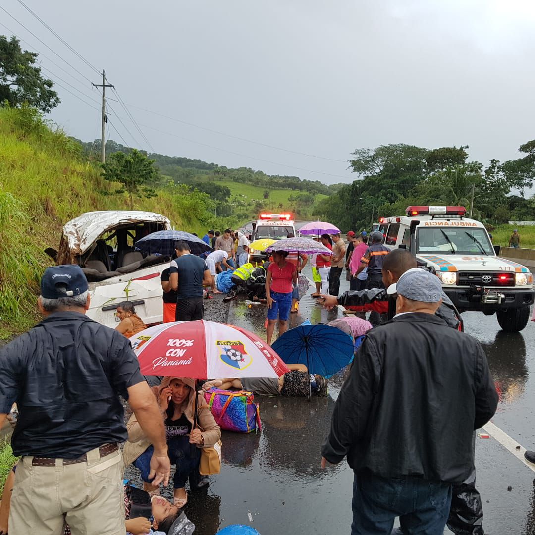 Accidente en bus ruta David Santiago deja una menor muerta y más de 10 heridos