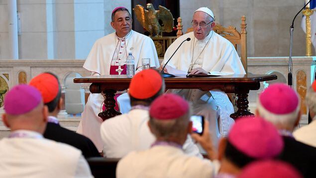 Papa pide a obispos: 'Róbenle los jóvenes a la calle' 