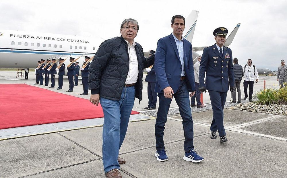 Guaidó llega a Bogotá y revelan su plan del lunes 25