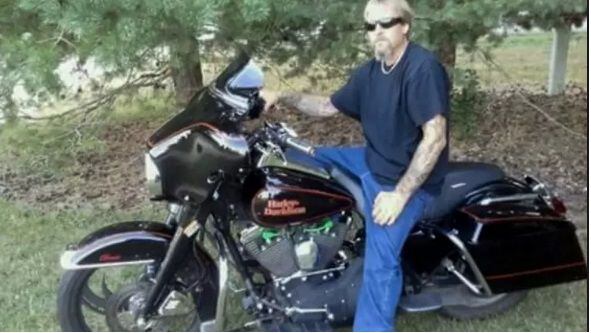 Este hombre quedó mutilado por una bacteria que contrajo de su perro