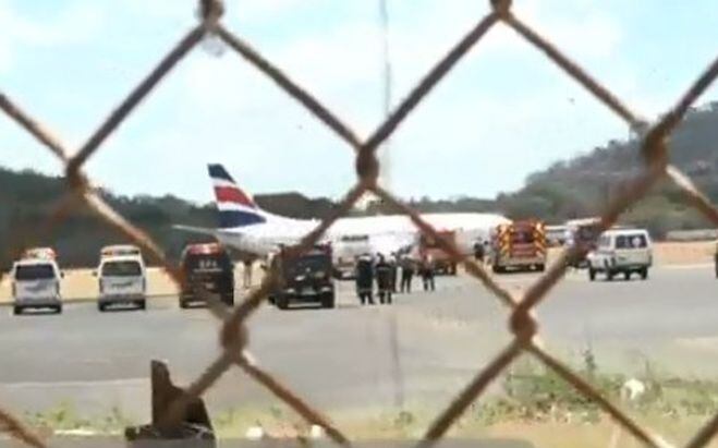 EMERGENCIA. Avión con falla hidromecánica aterriza en territorio panameño