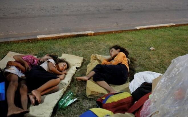 Unos 500 venezolanos que vivían en las calles son trasladados a campamentos