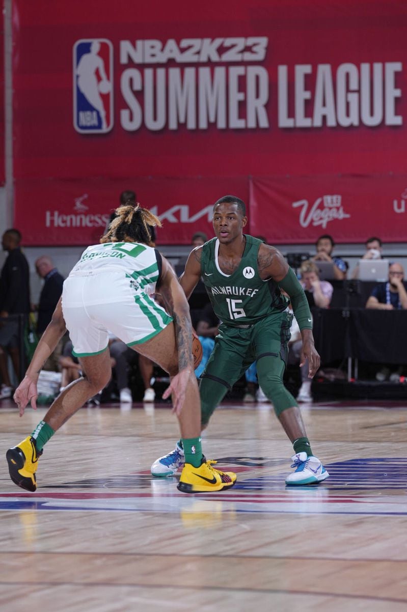 Iverson Molinar debuta con los Milwaukee Bucks en la NBA Summer League