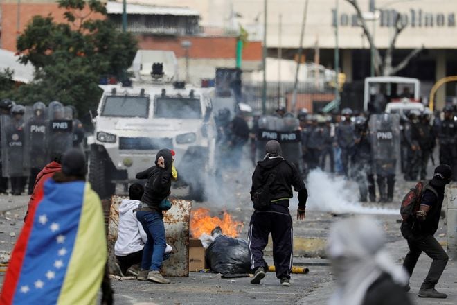 Van 26 muertos en Venezuela tras el anuncio del nuevo Gobierno