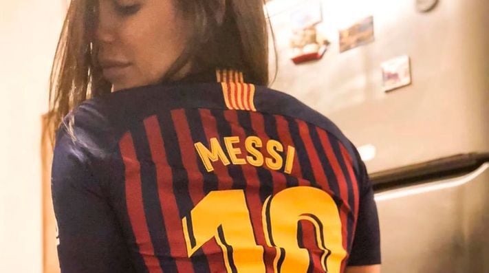 Que no mire Antonella Roccuzzo:Miss Bum Bum se tatuó a Messi en una parte íntima