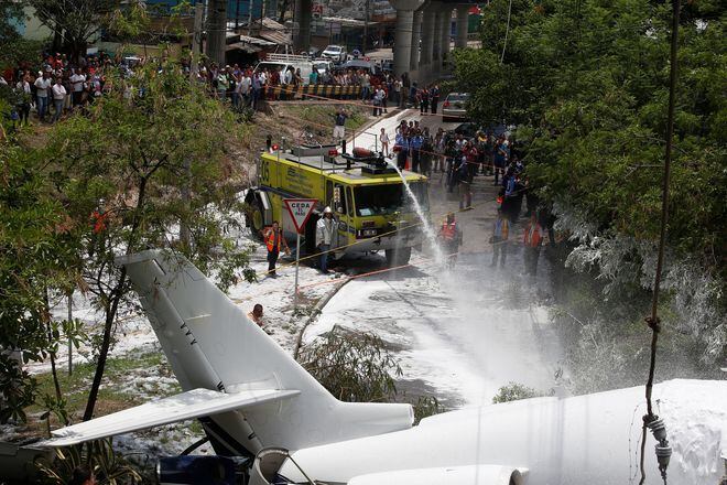 Accidente aéreo en aeropuerto de Honduras deja 6 estadounidenses heridos