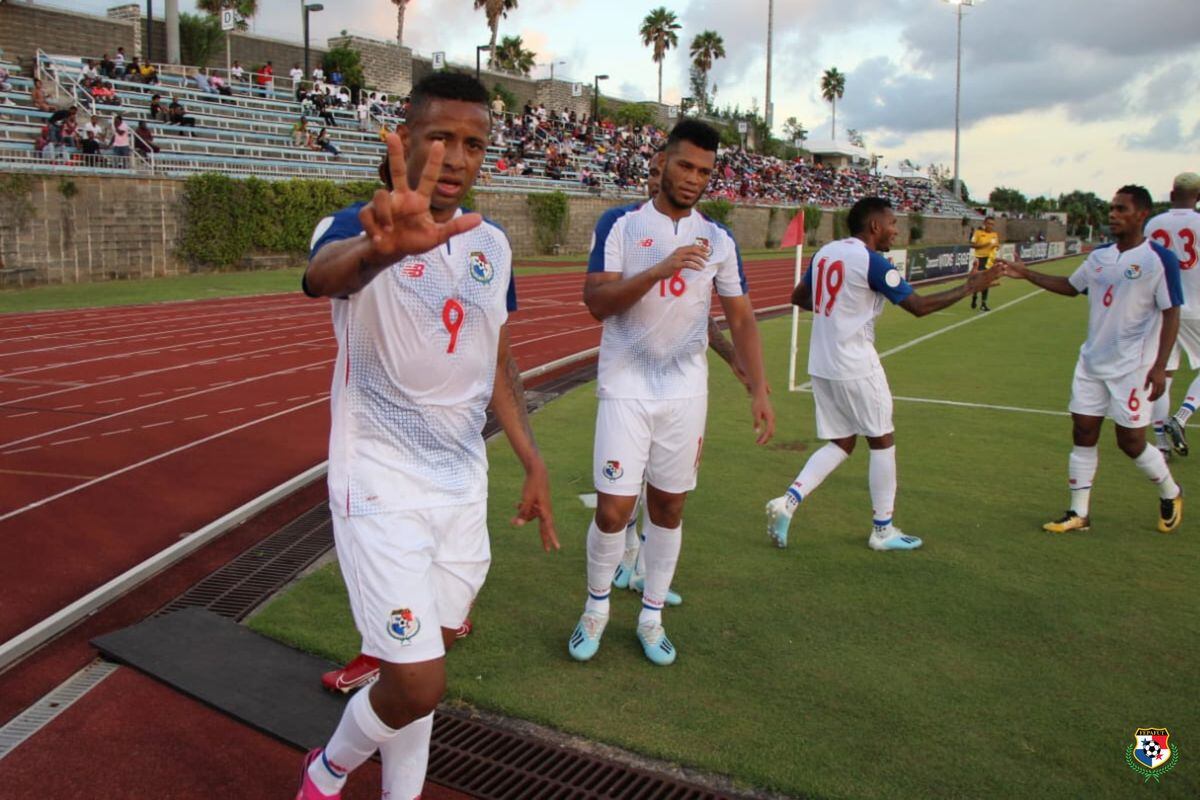Panamá gana, gusta y golea en el debut del Tolo Gallego