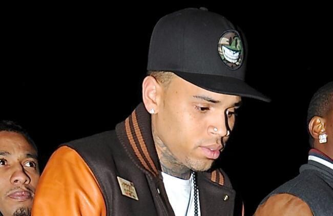 Chris Brown, el de la golpiza a Rihanna, es capturado por violación