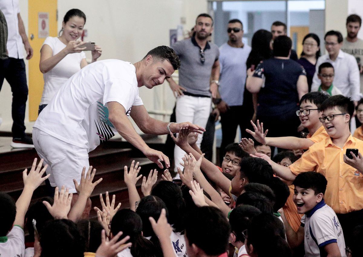 Cristiano Ronaldo habla de su padre en visita a Singapur