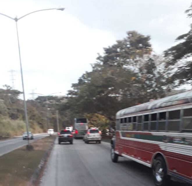 Grupo de jubilados trancan la ciudad. Provocaron tremendo revuelo.