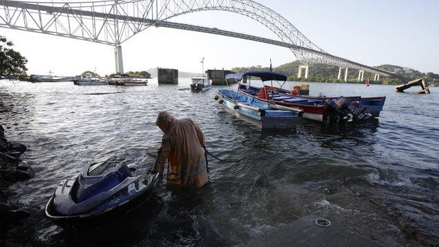 Los pescadores que 'desaparecerán' por el Cuarto Puente sobre el Canal