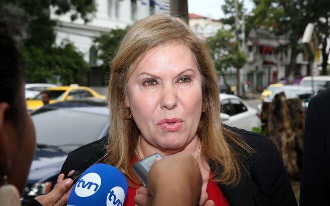 Ex ministra Giselle Burillo enfrentará juicio oral, acusada de posible actos de corrupción