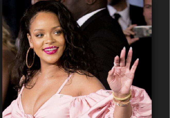 Rihanna lanza Fenty Beauty, su marca de maquillaje en exclusiva