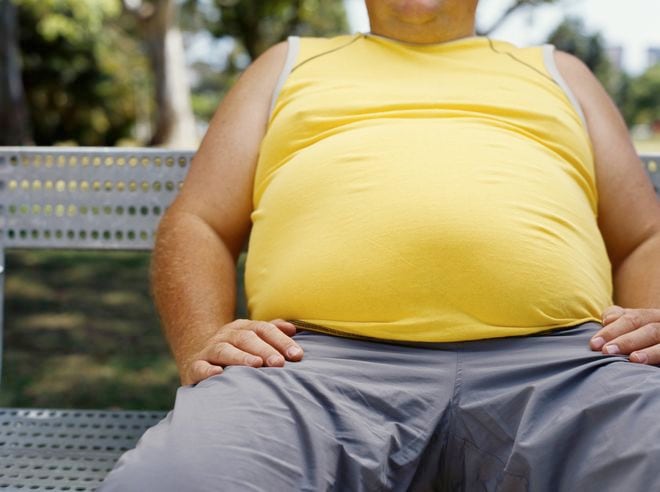 Los estadounidenses se hacen más obesos y pequeños con el pasar de los años