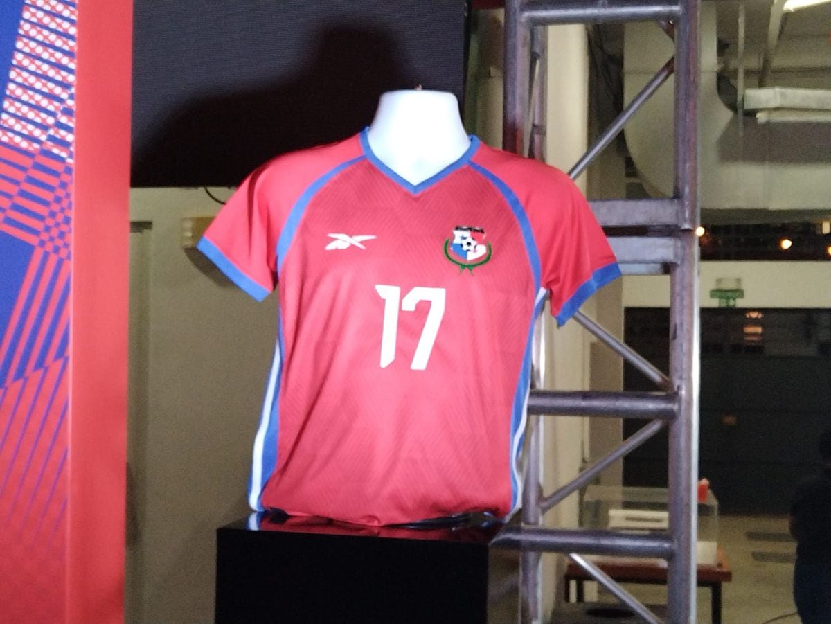 Esta es la nueva camiseta de la selección de Panamá marca Reebok. ¿Qué les parece?