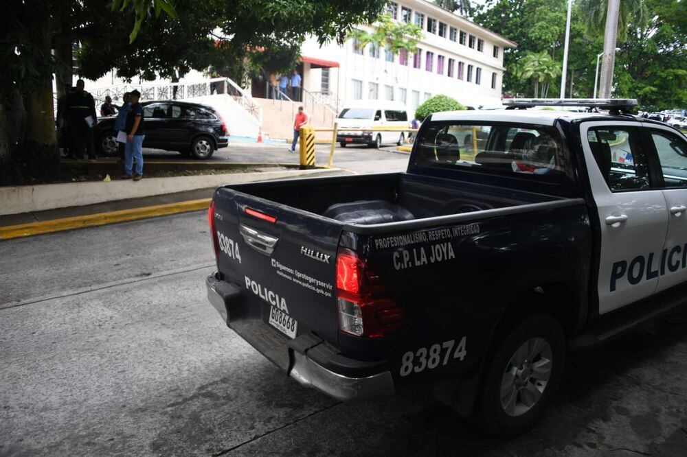 Sujeto queda detenido por tiroteo en los predios de la Corte