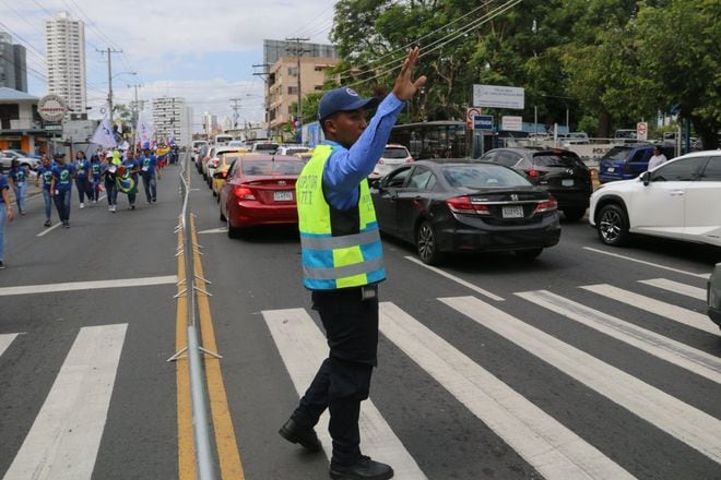 Sancionarán taxistas que cobren de más a peregrinos.Unos piden paguen con cárcel